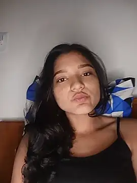 Show modela Sweet_Innocence_ na web-kameri