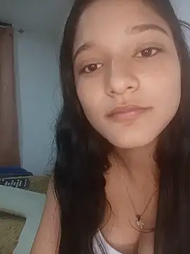 Sweet_Innocence_n Webbikameraesitys