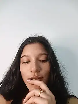 Sweet_Innocence_ Show in webcam