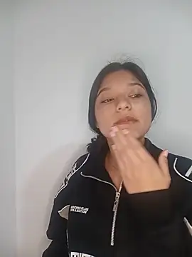 Sweet_Innocence_'s Webcam Show
