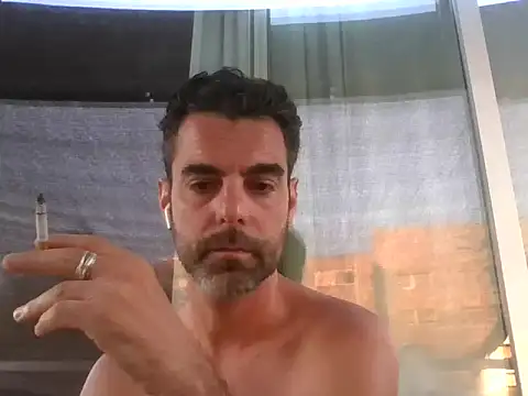 Playeur13 Show in webcam
