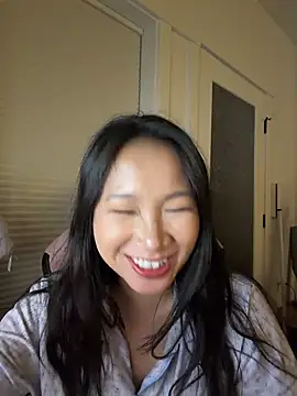 petiteTai's Live XXX Chat