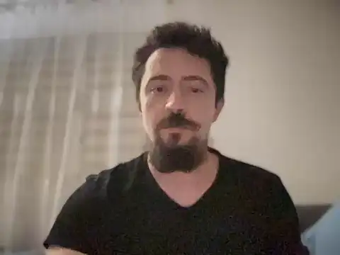 PawelSx: διαδικτυακό σόου στην κάμερα