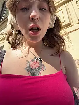 mini_moona – webcam-show