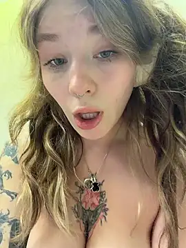 mini_moona's Live XXX Chat