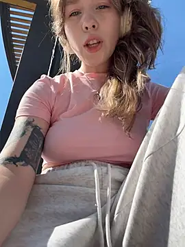 mini_moona Webcam show