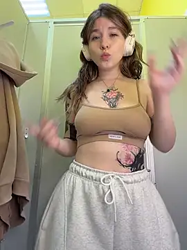 mini_moona's Webcam Show