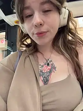 mini_moona Show in webcam