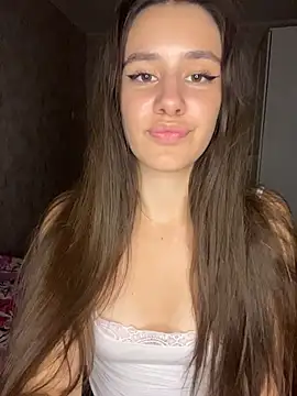 Selena_Mur_ Adlı Modelin Canlı XXX Sohbeti