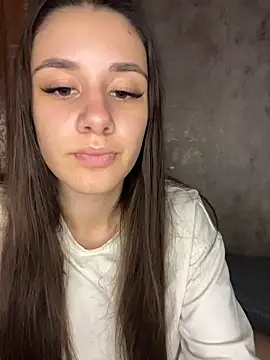 Selena_Mur_ Adlı Modelin Canlı XXX Sohbeti