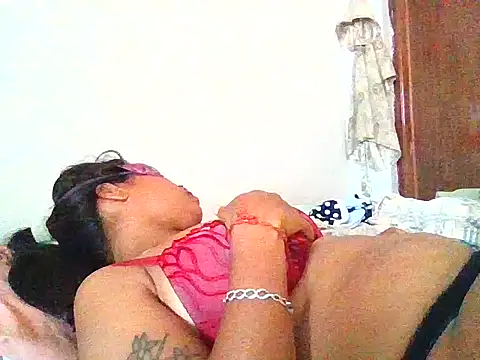 RubinaKhan6's Webcam Show