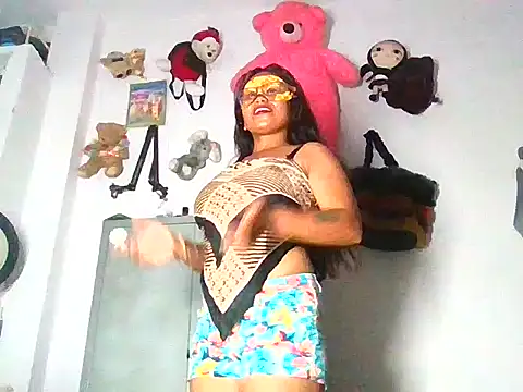RUKMINI_60 Adlı Modelin Canlı XXX Sohbeti
