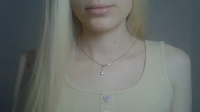 ViraVrema élő XXX-chatje