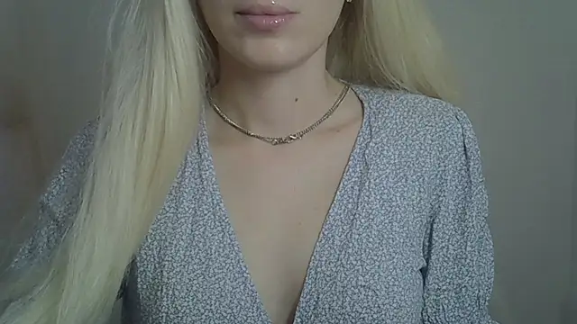 ViraVrema's Live XXX Chat