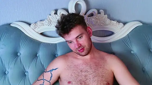 ArthurMeyers Show in webcam