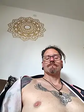 Darkstar4172 webkamerás műsora