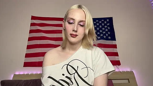 Show modela llinabarbie na web-kameri