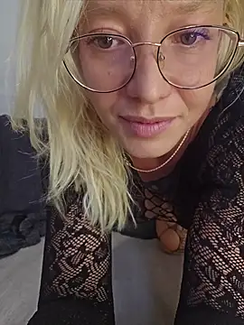 Eleanor_Dream webkamerás műsora