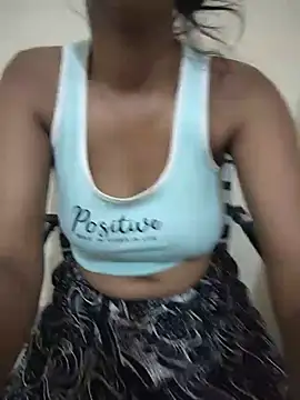 RAGNI-Love Adlı Modelin Canlı XXX Sohbeti
