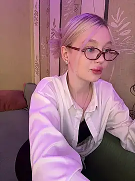 Velvet_Doll_ élő chatszobája