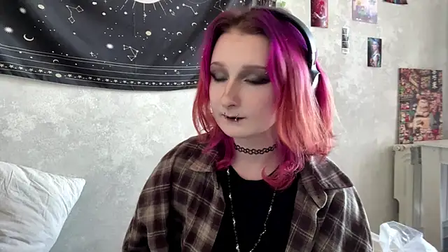 Playful_Vi Webcam show