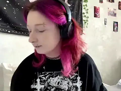 Chat +18 de Playful_Vi ao vivo