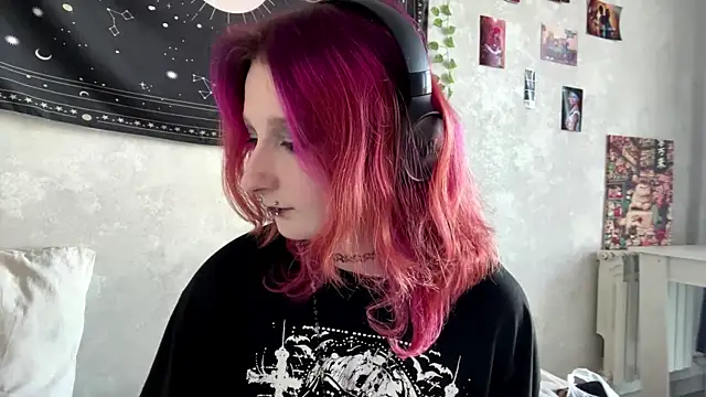 Playful_Vi's Live Chat Room