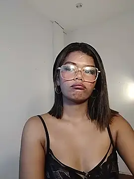 Asian_chicksxx 即時 XXX 聊天