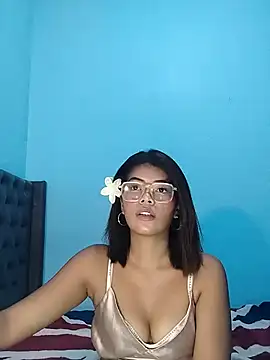 Asian_chicksxx Adlı Modelin Canlı XXX Sohbeti