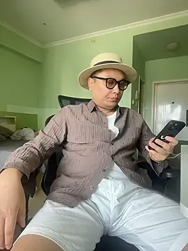 mrcake666 网络视讯表演