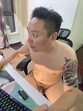 Pokazy przed kamerką – mrcake666