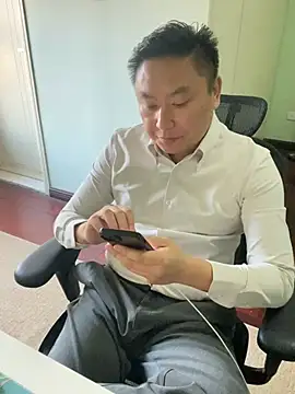 mrcake666 Show Webcam