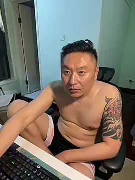 mrcake666 XXX чат на живо