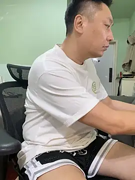 mrcake666 网络视讯表演