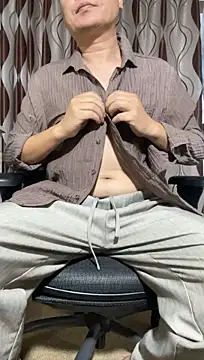 הופעת וובקאם של mrcake666