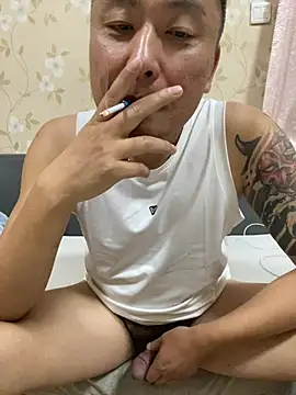 Show modela mrcake666 na web-kameri
