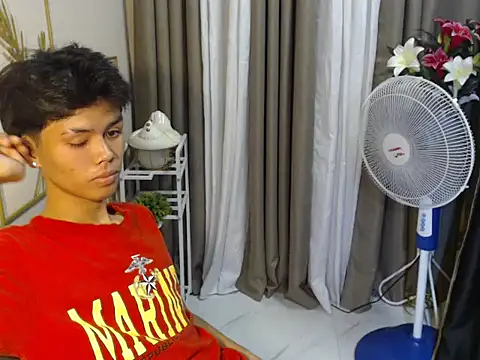 sweetguy_forth Show Webcam