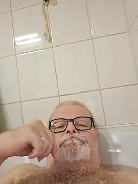 petvarad: διαδικτυακό σόου στην κάμερα