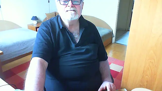 petvarad 网络视讯表演