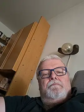 Webkamerová show petvarad