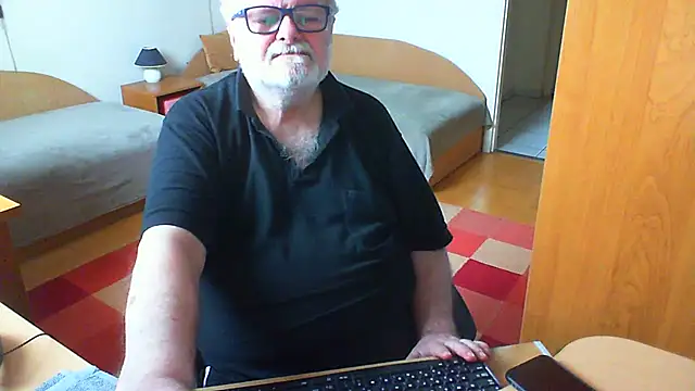 petvarad Adlı Modelin Web Kamerası Şovu
