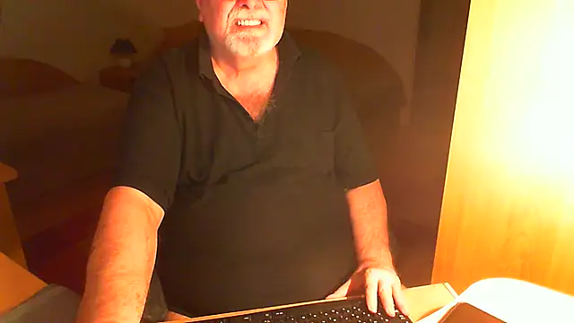 petvarad webcam show