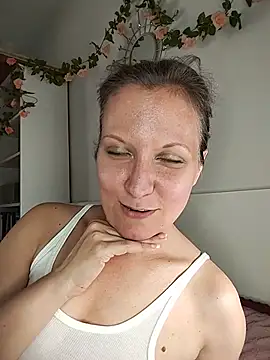 Chat +18 de Candy_Cougar ao vivo