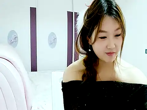Yangyang-002 Show Webcam