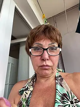 bettybutter_ Show in webcam