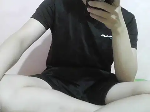 Zineyy Webcam-Show