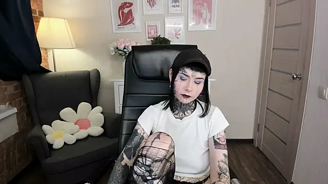 Bloood__Mary's Live XXX Chat
