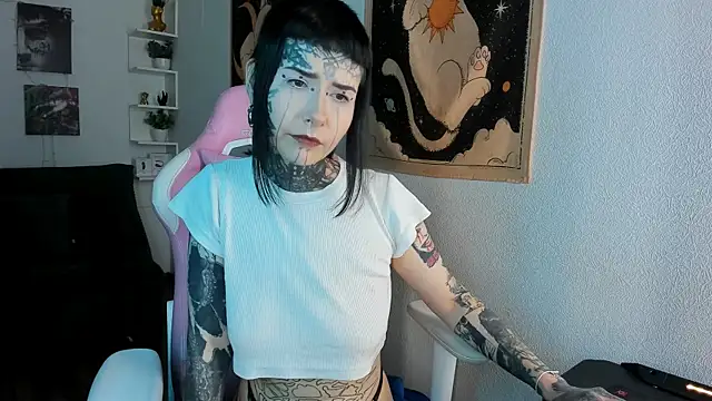 Bloood__Mary's Live XXX Chat