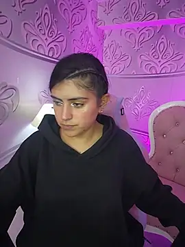 MishRaven's Live XXX Chat