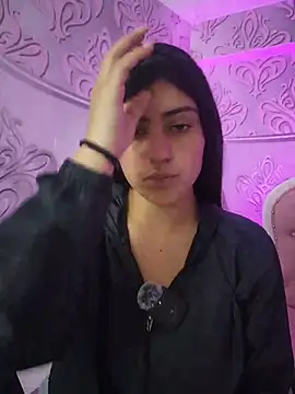MishRaven's Live XXX Chat